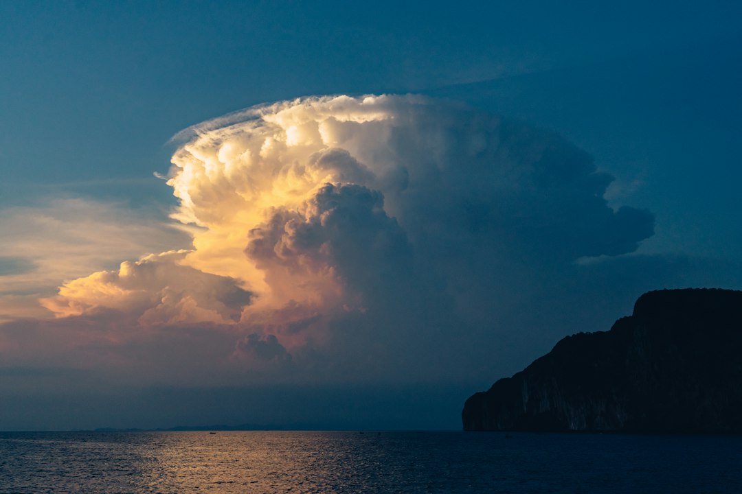 Climate risk is turning insurance and resilience into deal factors — Florida real estate