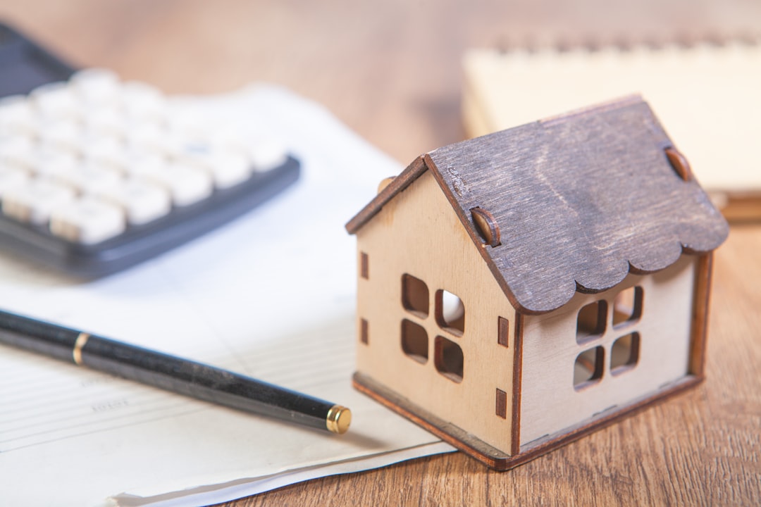 Mortgage rates fall again, but are borrowers stretching budgets too far? — Florida real estate
